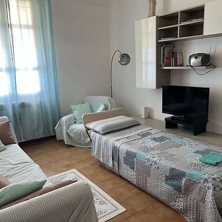 Perfect Wave A 10 M Dal Mare Apartment Sanremo Bagian luar foto