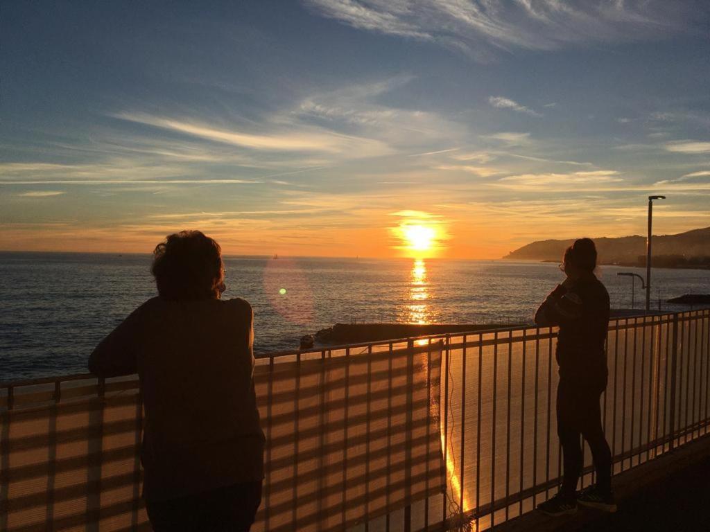 Perfect Wave A 10 M Dal Mare Apartment Sanremo Bagian luar foto