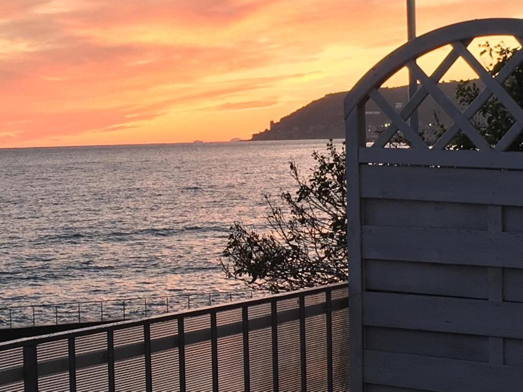 Perfect Wave A 10 M Dal Mare Apartment Sanremo Bagian luar foto