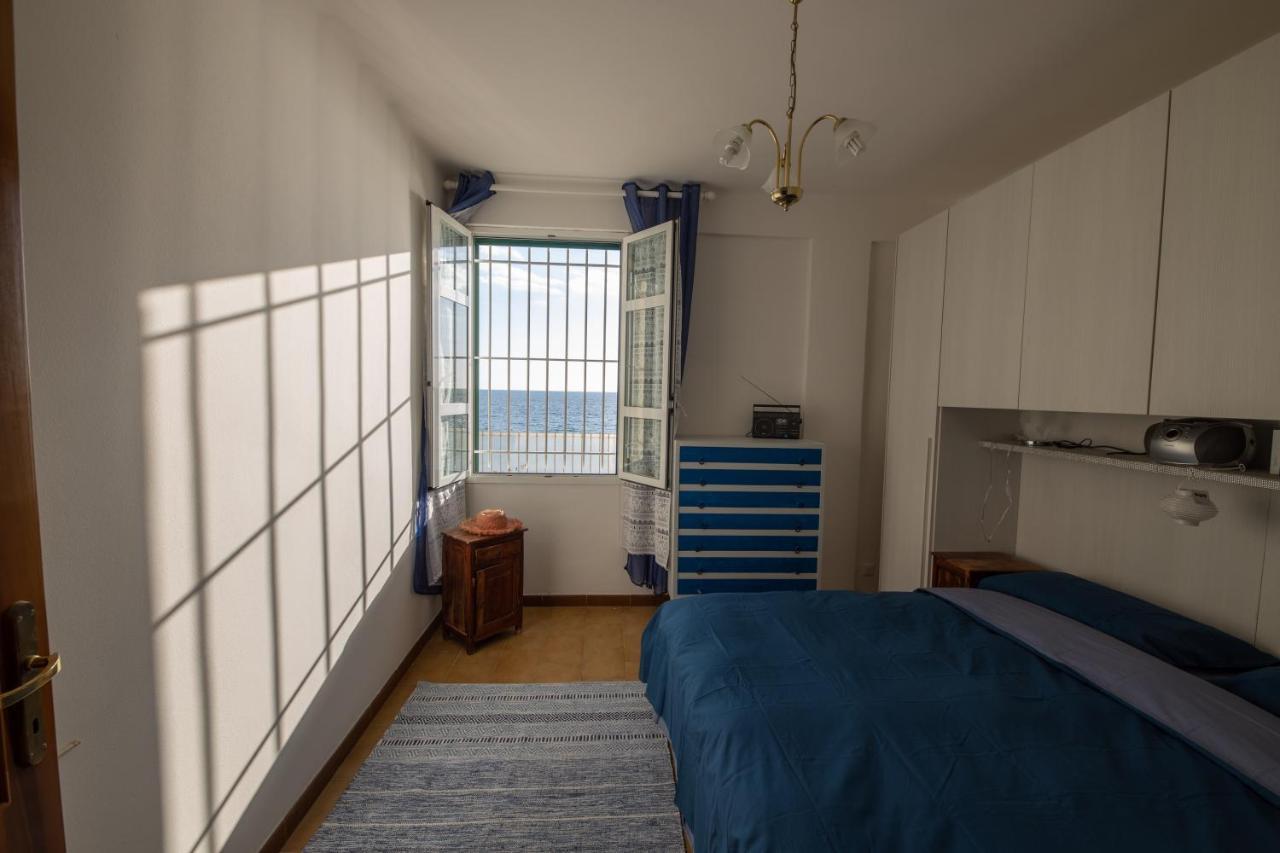 Perfect Wave A 10 M Dal Mare Apartment Sanremo Bagian luar foto