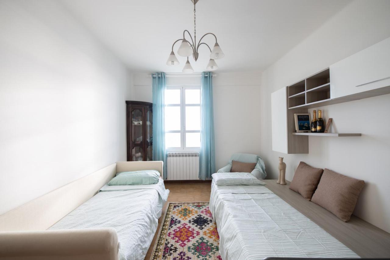 Perfect Wave A 10 M Dal Mare Apartment Sanremo Bagian luar foto