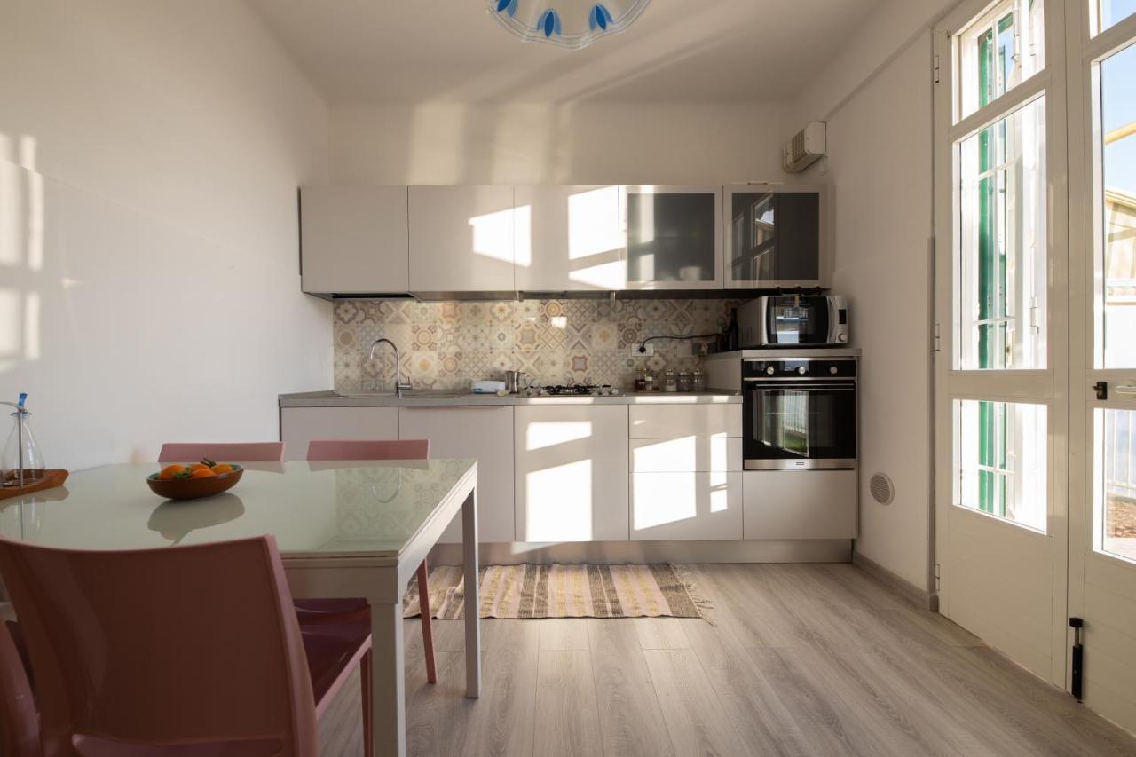 Perfect Wave A 10 M Dal Mare Apartment Sanremo Bagian luar foto